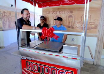 Cumple Christian Agúndez con la entrega de apoyos asistenciales para la ciudadanía de Los Cabos