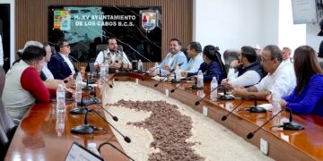 Atiende Christian Agúndez a representantes de Antorcha Campesina en Los Cabos