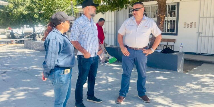 Gobierno municipal proporciona respuesta inmediata a peticiones de la Telesecundaria No. 29 en Cabo San Lucas