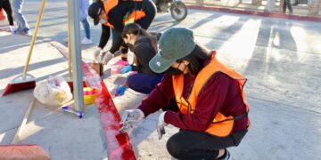 Ayuntamiento de Los Cabos y API BCS realizan trabajos de mantenimiento en el Centro de Cabo San Lucas