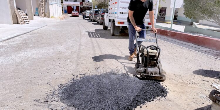 “Caza Baches” da resultados; mejoran movilidad en colonia El Chamizal