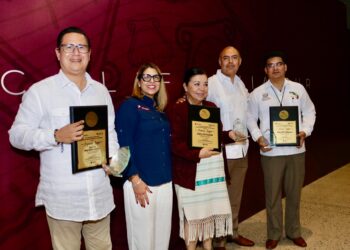 CECyTEBCS destaca entre los mejores subsistemas en el país