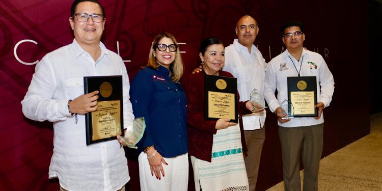 CECyTEBCS destaca entre los mejores subsistemas en el país