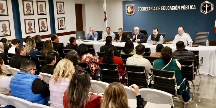 Se logra acuerdo para reanudar actividades académicas en la ESCUFI