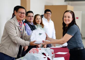 Inicia CECyTE BCS entrega de uniformes a su plantilla sindicalizada; refuerza identidad y condiciones laborales