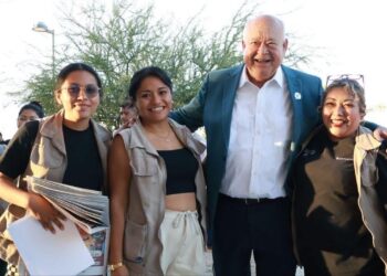 Reafirma Víctor Castro compromiso social con juventudes de Los Cabos en el festival cultural “Vibra Joven”