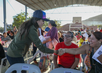 “Certeza en la tierra y agua como derecho, gobernar bien es cumplir en el territorio como nos pidió la presidenta Claudia Sheinbaum”: Milena Quiroga