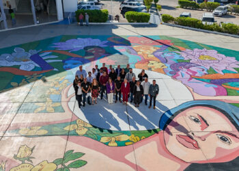 Inaugura Milena Quiroga mural artístico en la explanada del Ayuntamiento