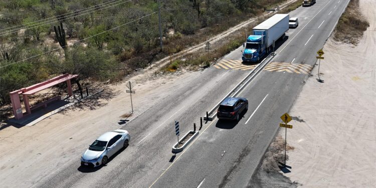 Concluyen trabajos de crucero seguro en acceso a colonia La Pasión