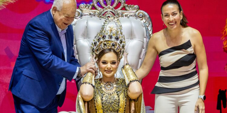 Corona Milena Quiroga a Ana Sofía I, Reina del Carnaval La Paz 2026