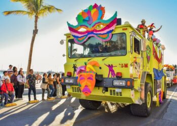  Participarán bomberos de La Paz en desfile del Carnavalito