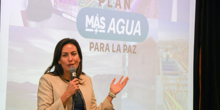 Presenta Milena Quiroga exitoso plan integral de agua, que transformó La Paz y alcanzó 99% de cobertura
