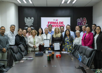 Firma Milena Quiroga convenio con el Colegio de Notarios para fortalecer la certeza jurídica en La Paz