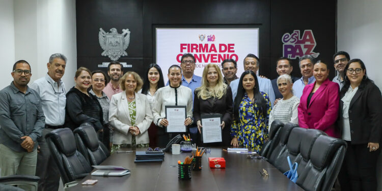 Firma Milena Quiroga convenio con el Colegio de Notarios para fortalecer la certeza jurídica en La Paz