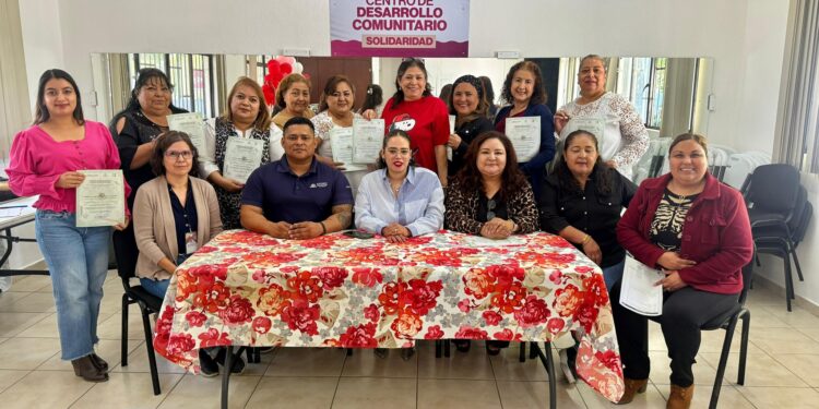 Más de 150 personas concluyen cursos en el DIF Municipal La Paz