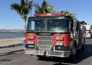 Refuerzan Bomberos de La Paz el parque vehicular con una unidad extintora