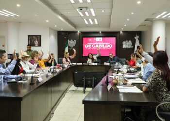 Modifican Reglamento de Tránsito en La Paz para permitir vueltas con precaución