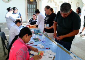 Instala Ayuntamiento de Los Cabos módulo de vacunación contra el sarampión