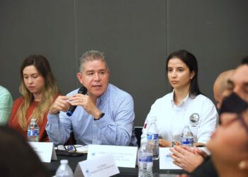 Autoridades municipales y sector hotelero acuerdan estrategias conjuntas de prevención y vigilancia 
