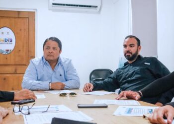 Promueve Ayuntamiento de Los Cabos accesibilidad en playas con sillas anfibias y protocolos de atención