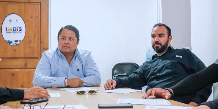 Promueve Ayuntamiento de Los Cabos accesibilidad en playas con sillas anfibias y protocolos de atención