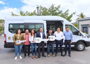 Entrega alcalde Christian Agúndez nuevas unidades para áreas operativas del Ayuntamiento de Los Cabos