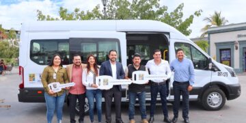 Entrega alcalde Christian Agúndez nuevas unidades para áreas operativas del Ayuntamiento de Los Cabos