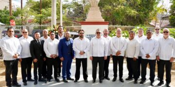Conmemoran el 220° aniversario del natalicio de Benito Juárez García en Cabo San Lucas