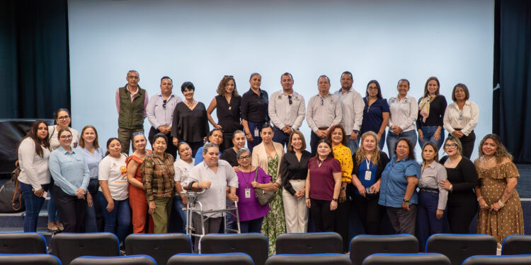 Imparten curso “Aspectos Generales de Derechos Humanos” a personas de la XV Administración