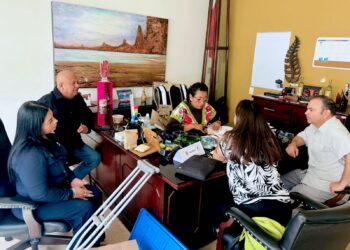 Delegación de Cabo San Lucas suma esfuerzos con ambientalistas para cuidar playas y océanos