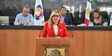 Impulsa Karina Olivas cumplimiento de la “Ley Silla” en BCS; Congreso exige inspecciones para proteger la salud laboral