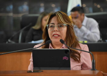 Buscan reconocer en BCS el parentesco real de recién nacidos cuando la madre ha rehecho su vida familiar