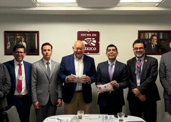 Se reúne Gobernador Víctor Castro con autoridades federales para avanzar en comercialización del frijol 