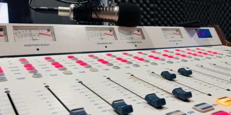 Integra IERT radionovelas a su programación para fortalecer la oferta cultural