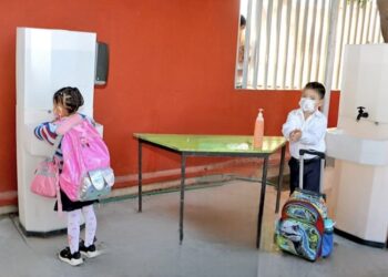 Capacitan a supervisores escolares en protocolo ante casos probables de sarampión