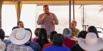 Recorre secretario General Gobierno comunidades del norte de BCS y atiende planteamientos ciudadanos
