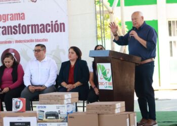 Pone en marcha gobernador Víctor Castro programa “CeCyT en Transformación”