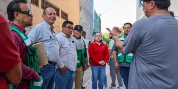 Atiende OOMSAPAS La Paz problemática de desborde de drenaje en colonia Solidaridad