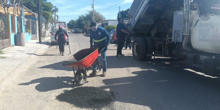 Atiende Servicios Públicos Municipales 111 reportes de baches a través de App La Paz