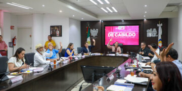 Cabildo de La Paz autoriza predios para un nuevo bachillerato y regularización de lotes