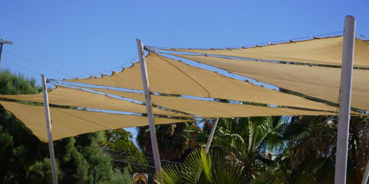 Rehabilitación de malla sombra en canchas anexas del auditorio Leonardo Gastélum en Cabo San Lucas