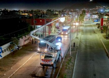 Mejoras urbanas en Cabo San Lucas con alumbrado público a través del programa Transformación Vial que impulsa la Oficialía Mayor