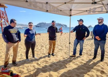 Realizan simulacro de atención a ballenas enmalladas en playa El Corsario