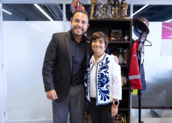 Productiva jornada de trabajo del alcalde Christian Agúndez con autoridades federales en beneficio de las familias cabeñas