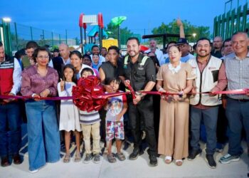 Alcalde Christian Agúndez entrega la construcción del parque público Centro Integrador de Desarrollo en la colonia El Caribe