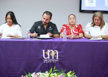 Firman Ayuntamiento de Los Cabos y Universidad Mundial convenio en beneficio de la educación 