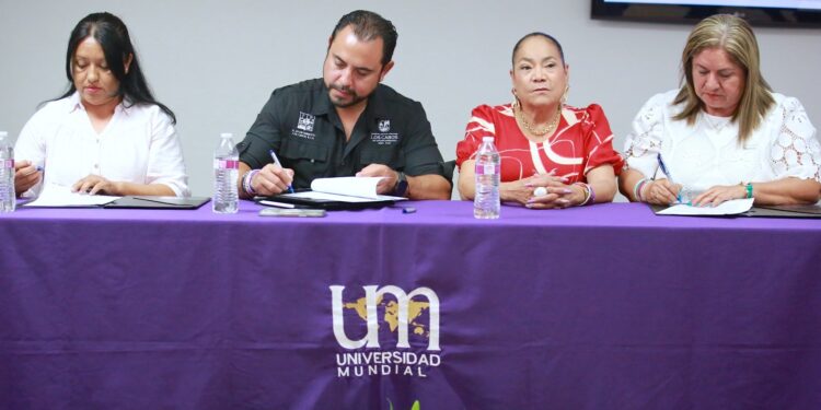 Firman Ayuntamiento de Los Cabos y Universidad Mundial convenio en beneficio de la educación 