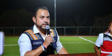 Inaugura Christian Agúndez Multideportivo “La Bombonera” en Caduaño