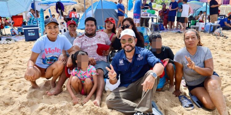 Supervisa alcalde Christian Agúndez seguridad y atención ciudadana en playa El Chileno durante jornada de alta afluencia