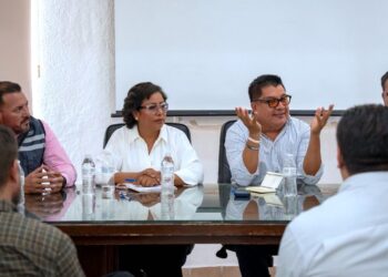 Continúa el diálogo para mejorar servicios básicos en la colonia Fundadores de Cabo San Lucas